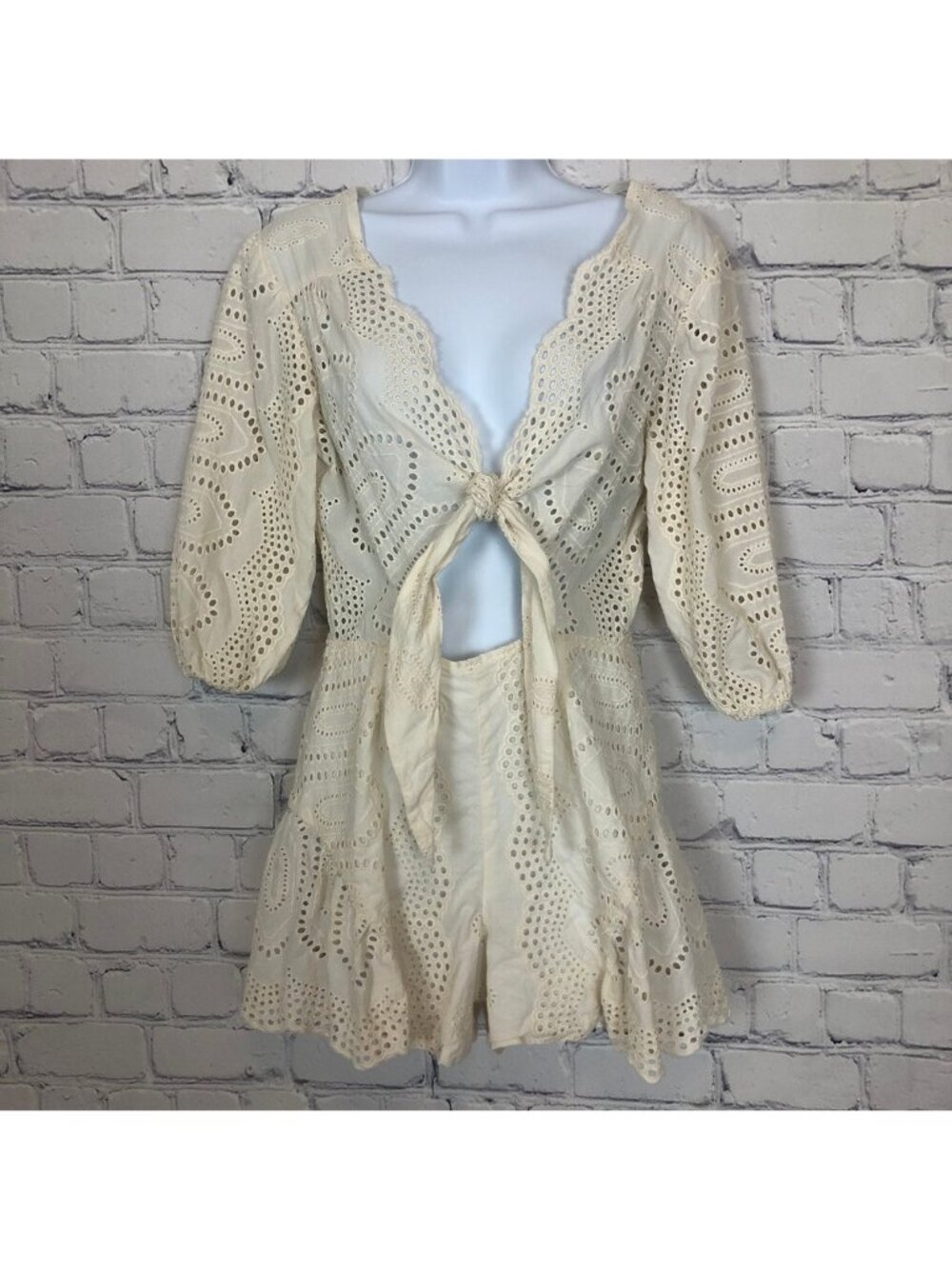 Jens Pirate Booty Ivory Eyelet Clementine Romper Size S